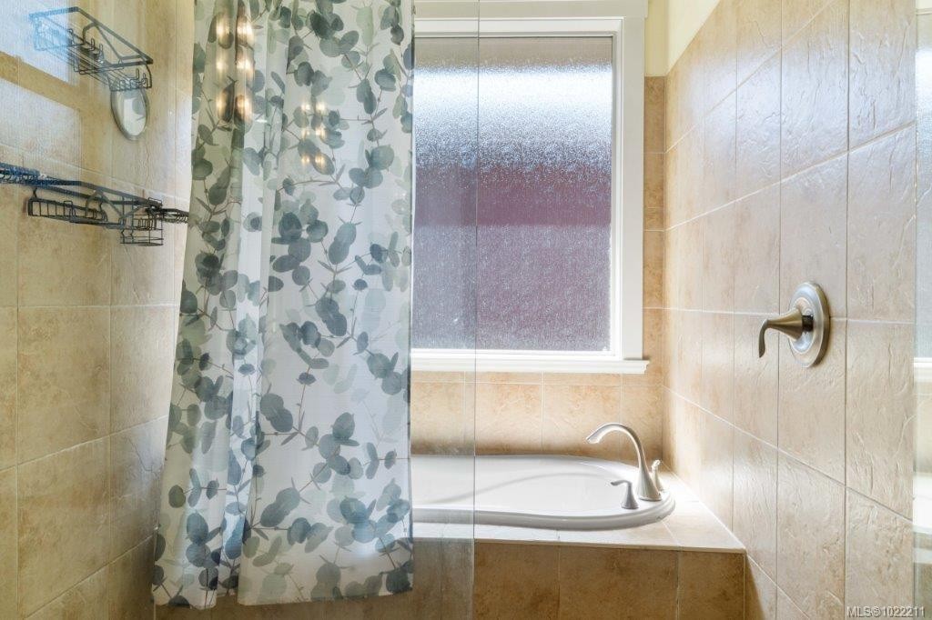 602 Steele Pl, Ladysmith, BC