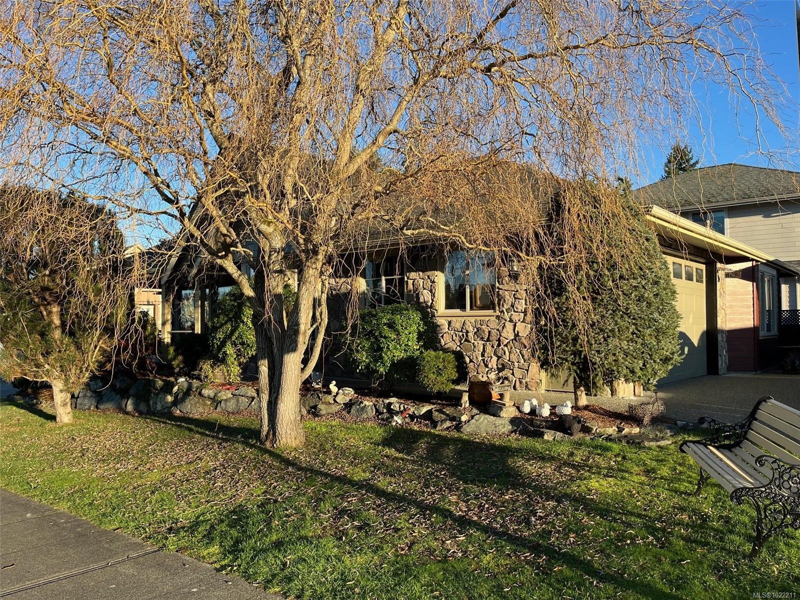 602 Steele Pl, Ladysmith, BC