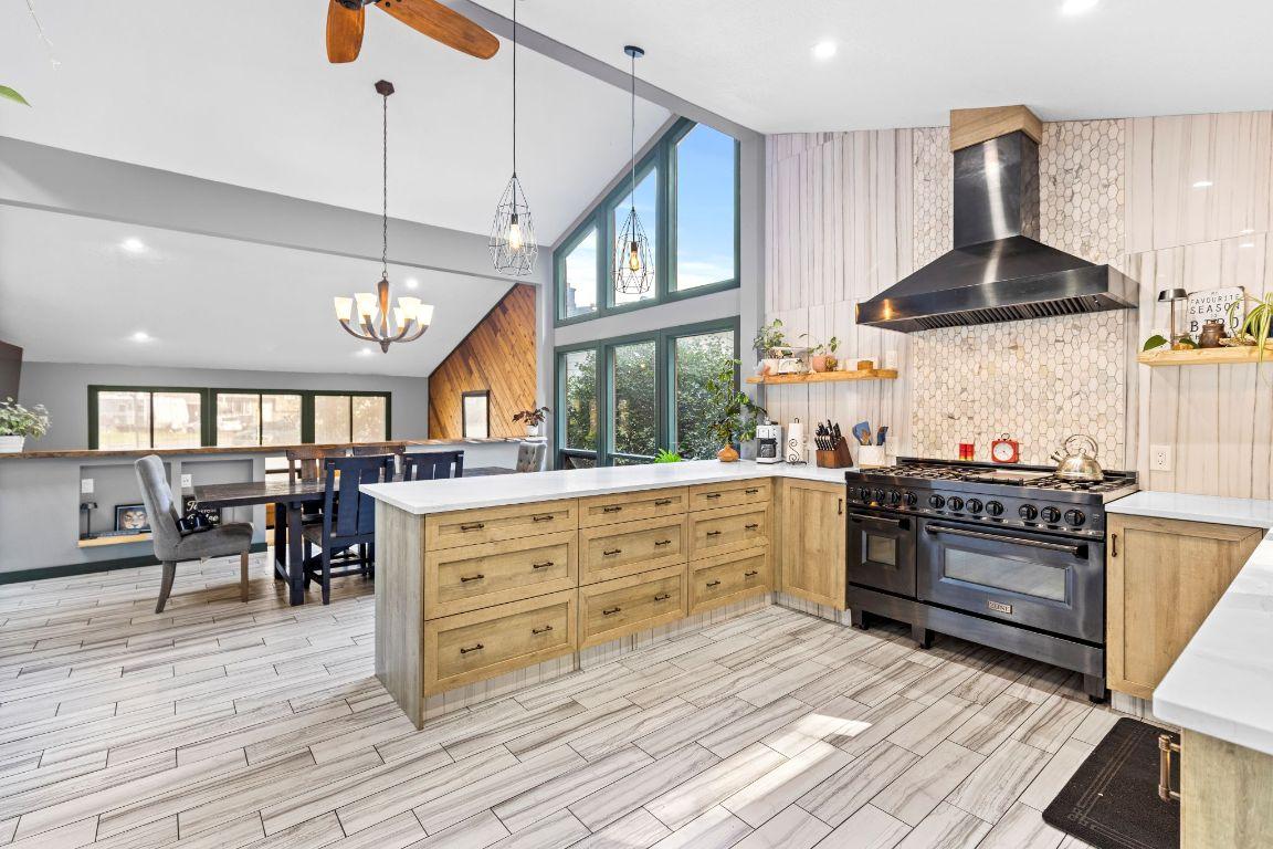 4662&4658 Birch Lane, Barriere, BC - Indoor Photo Showing Kitchen With Upgraded Kitchen