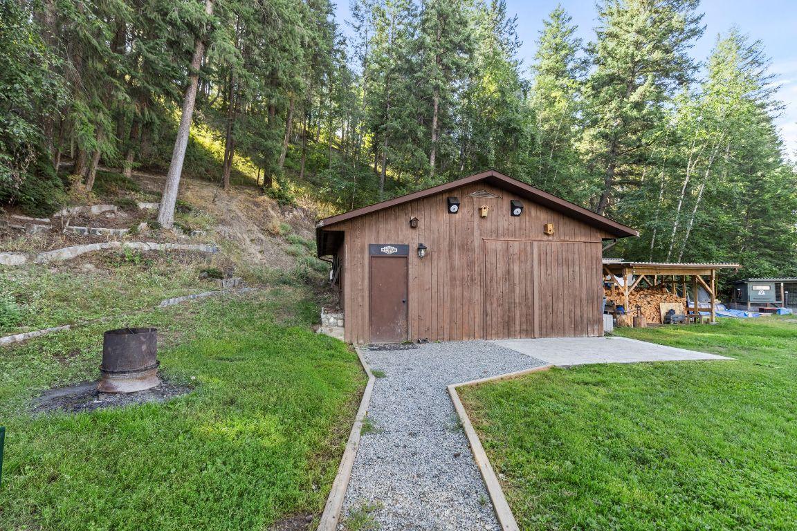 4662&4658 Birch Lane, Barriere, BC - Outdoor