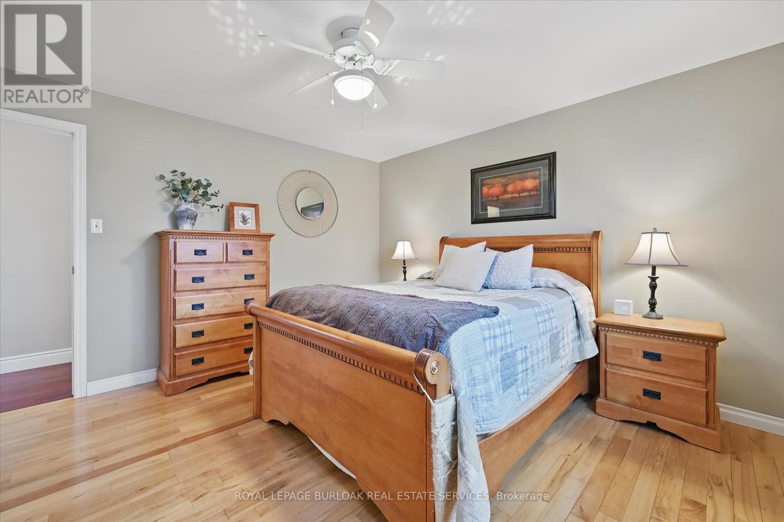 768 King Road, Burlington, ON - Indoor Photo Showing Bedroom