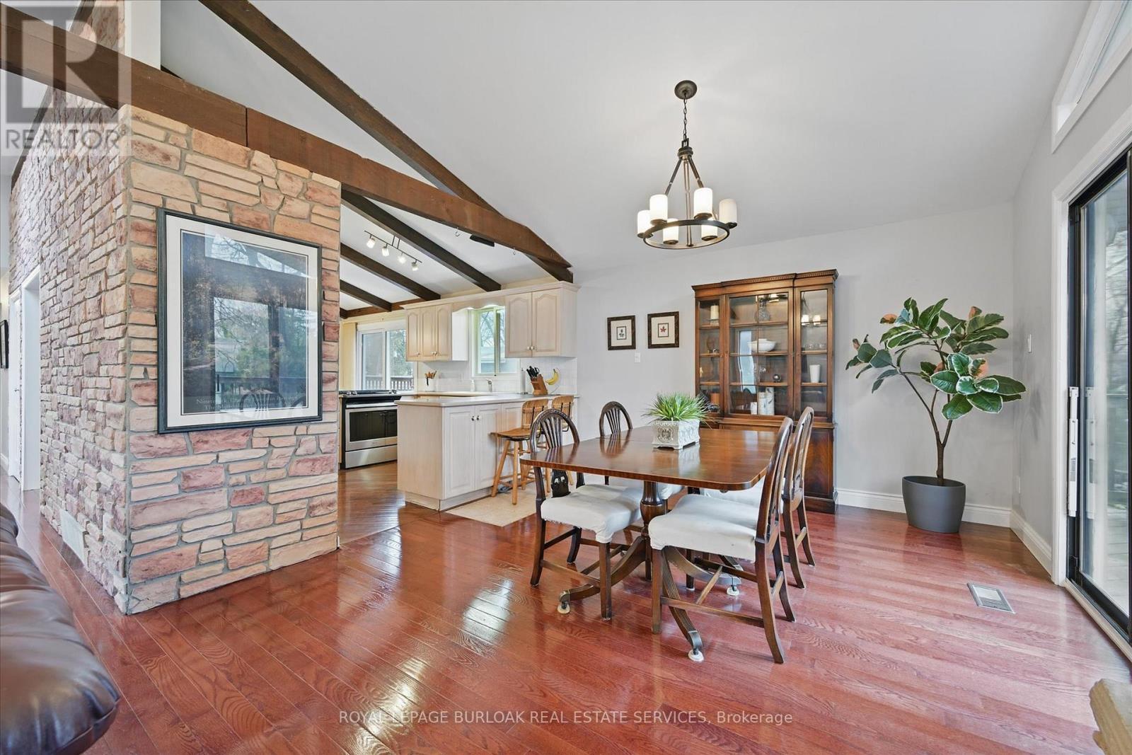 768 King Road, Burlington, ON - Indoor Photo Showing Dining Room