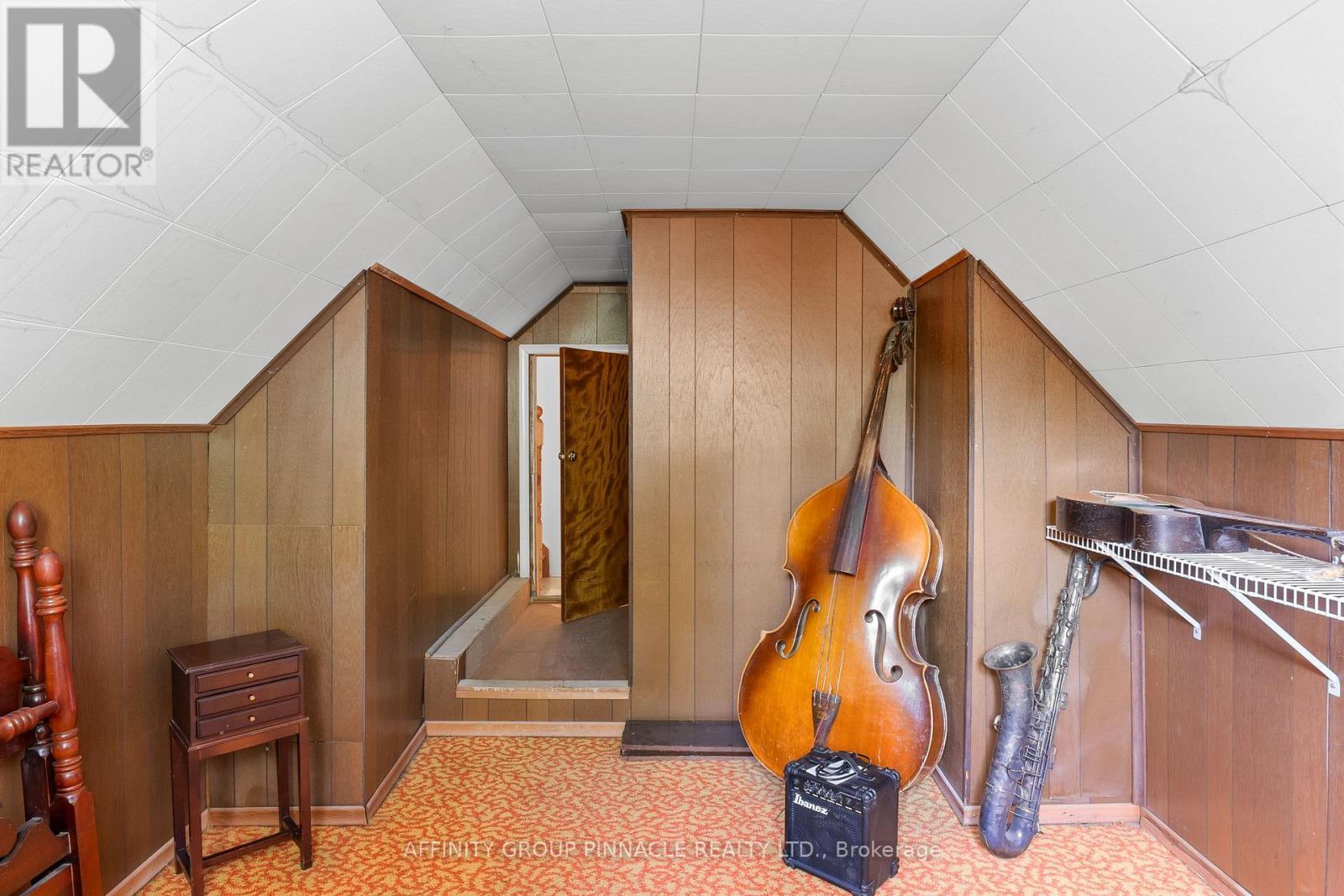 17 Richard Avenue, Kawartha Lakes (Lindsay), ON - Indoor Photo Showing Other Room