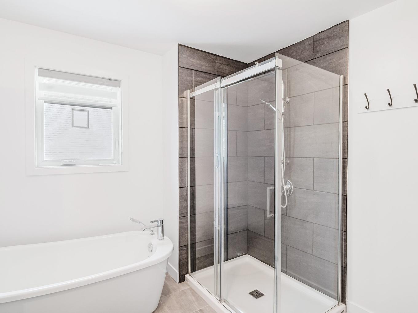 Bathroom - 1015 Rue Boivin, Sherbrooke (Brompton/Rock Forest/Saint-Élie/Deauville), QC - Indoor Photo Showing Bathroom