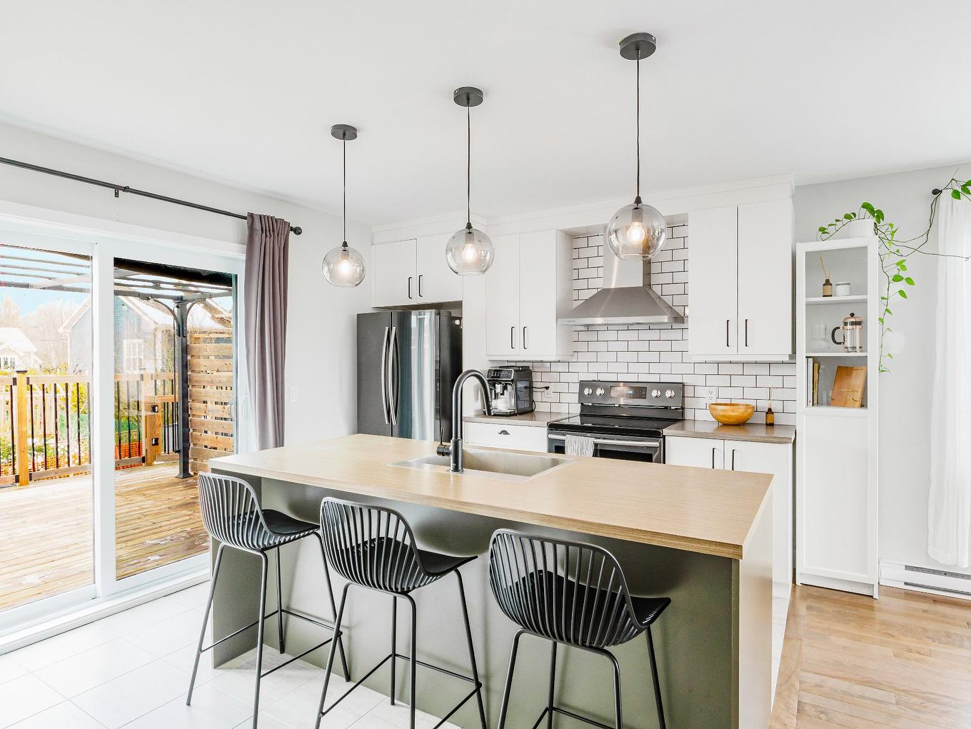 Kitchen - 1015 Rue Boivin, Sherbrooke (Brompton/Rock Forest/Saint-Élie/Deauville), QC - Indoor Photo Showing Kitchen With Upgraded Kitchen