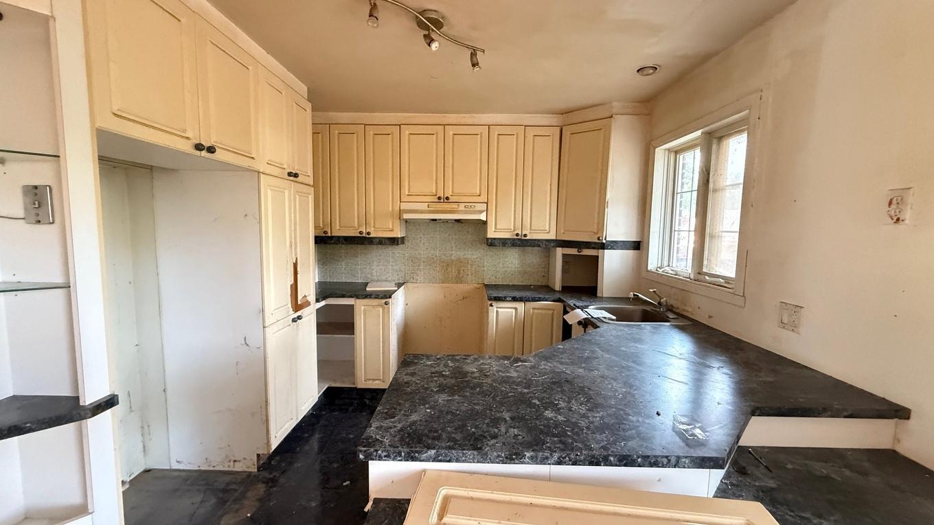 Kitchen - 35 Place Vadenais, Saint-Charles-Borromée, QC - Indoor Photo Showing Kitchen
