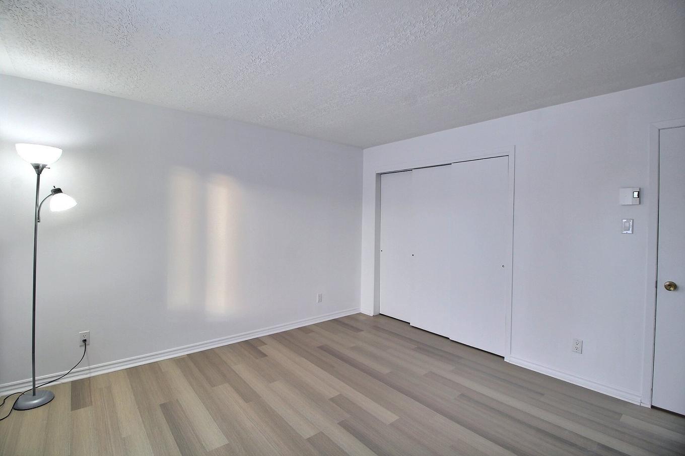 Primary bedroom - 1840 - 1840B Rue Duchesne, Val-D'Or, QC - Indoor Photo Showing Other Room