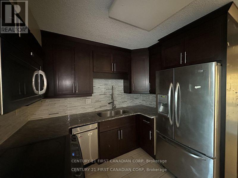 506 - 389 Dundas Street, London East (East K), ON - Indoor Photo Showing Kitchen