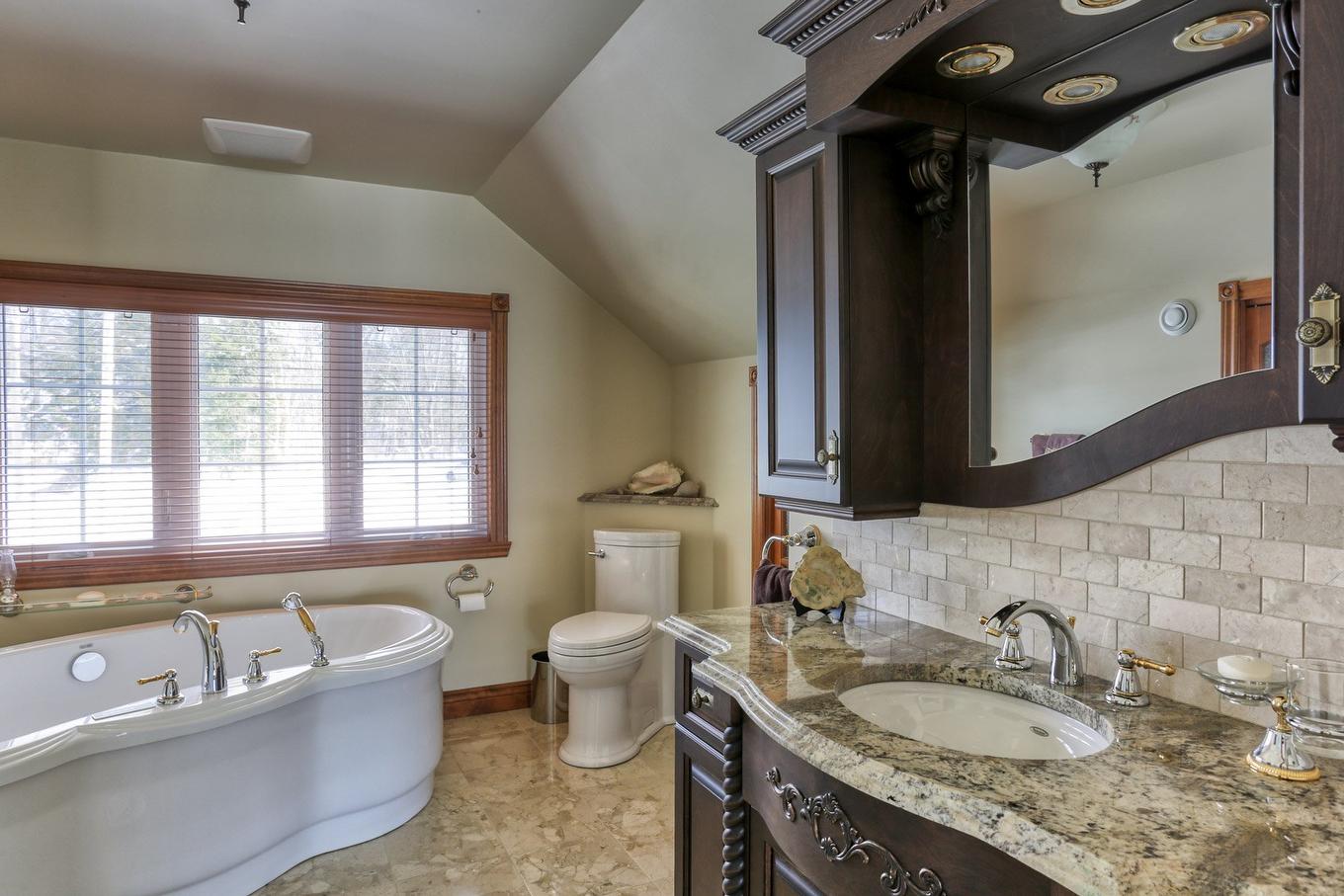 Ensuite bathroom - 4570 Av. Du Tour-Du-Lac, Shawinigan, QC - Indoor Photo Showing Bathroom