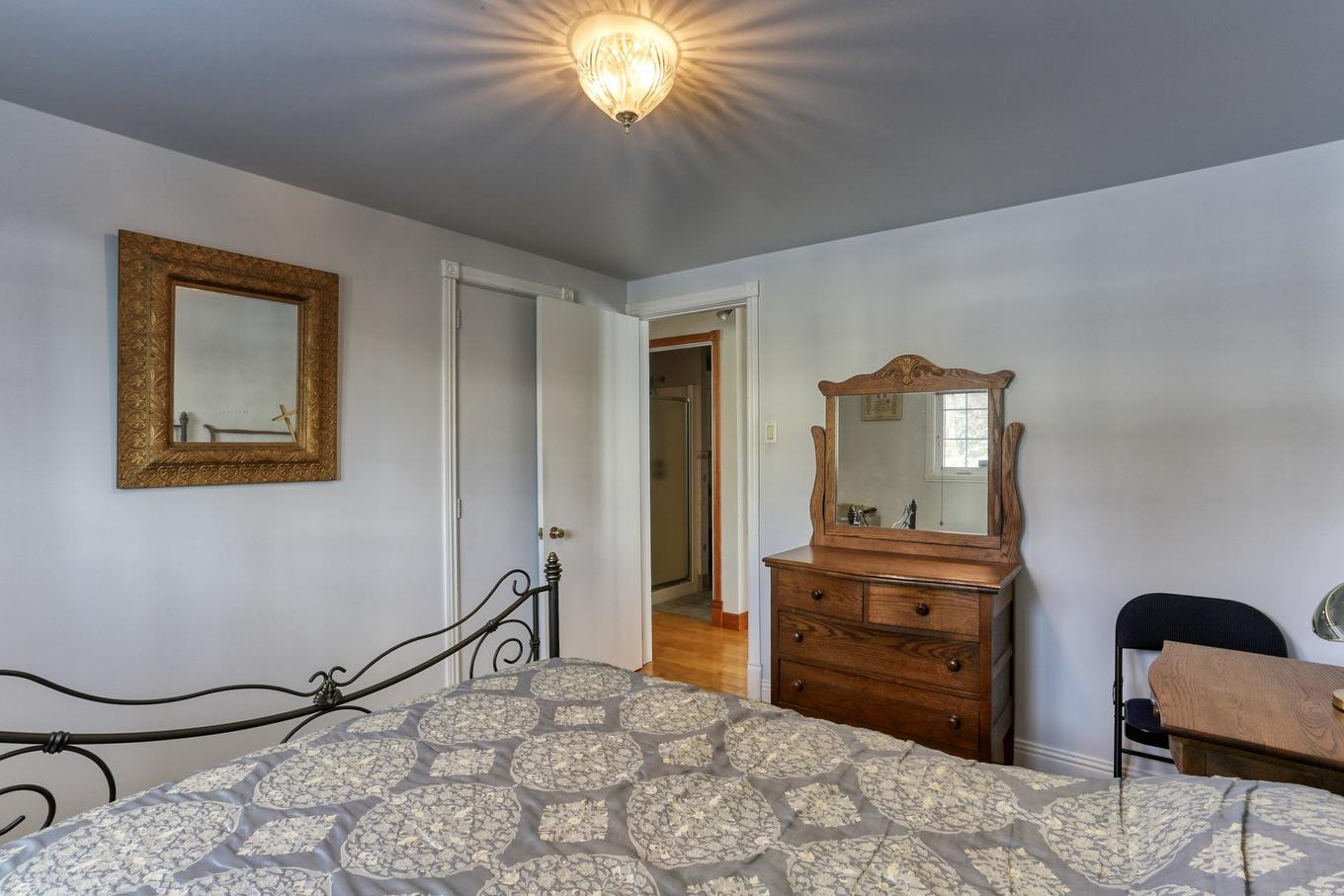 Bedroom - 4570 Av. Du Tour-Du-Lac, Shawinigan, QC - Indoor Photo Showing Bedroom