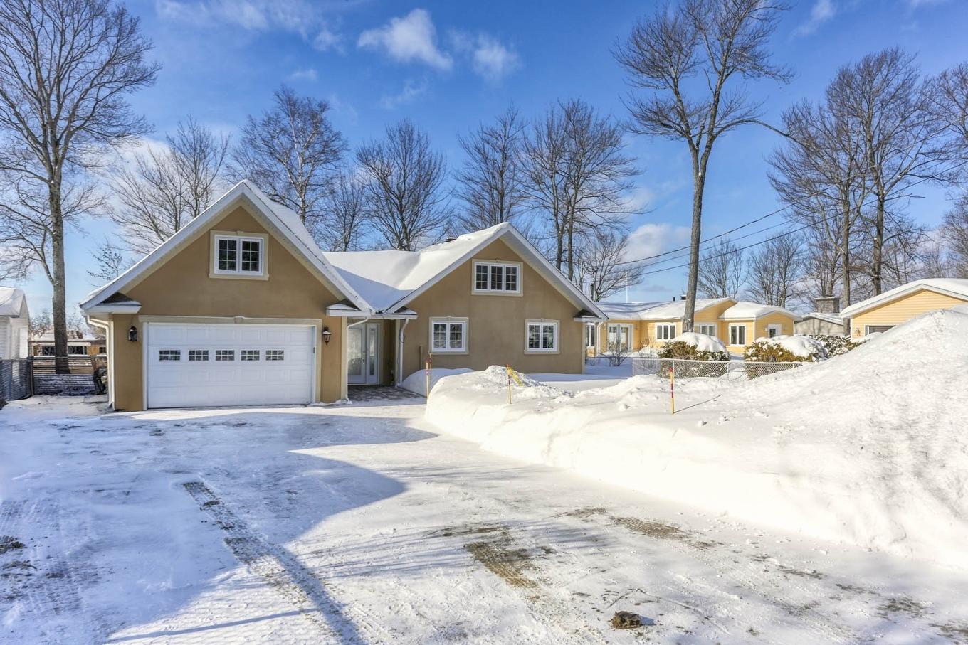 Frontage - 4570 Av. Du Tour-Du-Lac, Shawinigan, QC - Outdoor With Facade