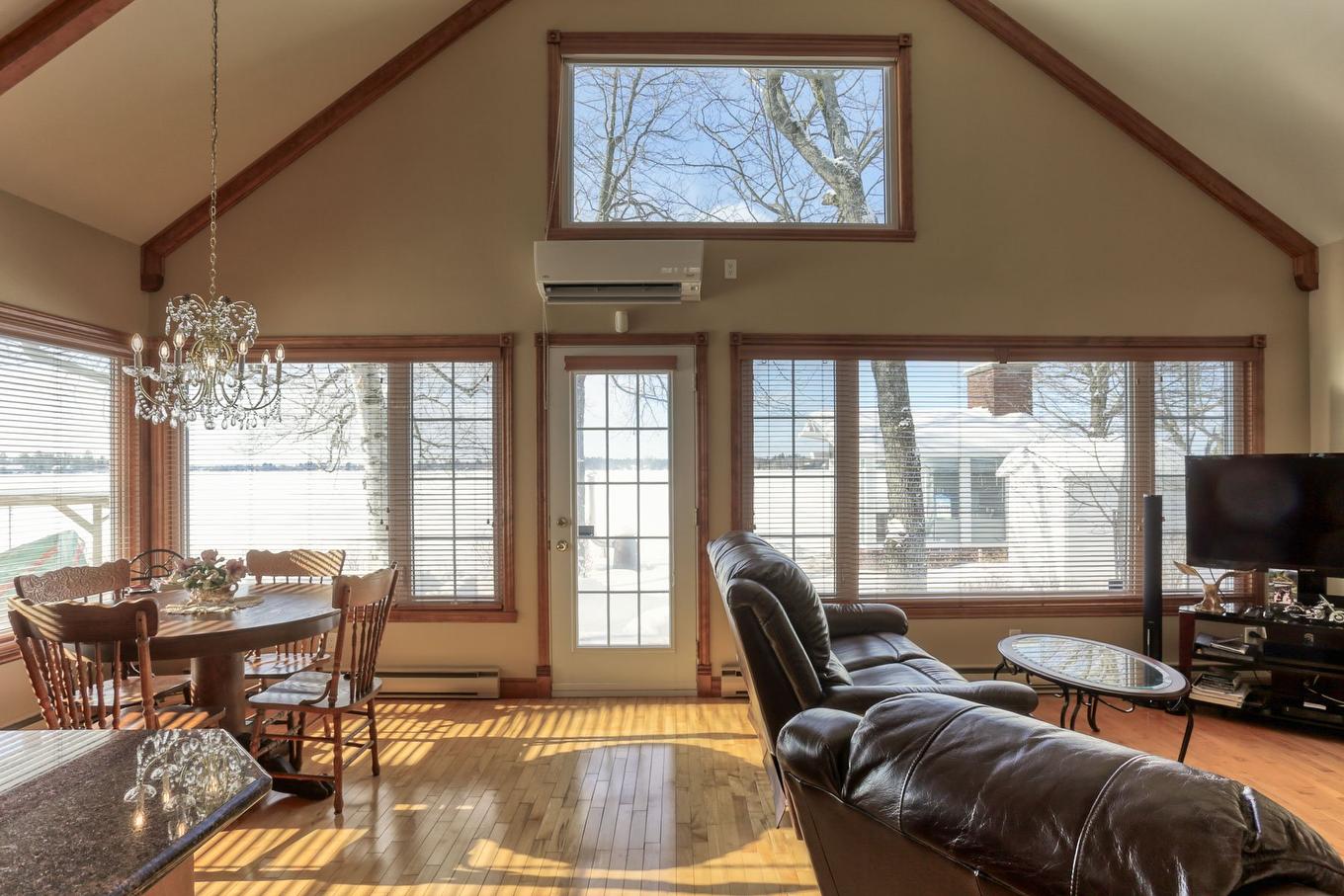 Overall view - 4570 Av. Du Tour-Du-Lac, Shawinigan, QC - Indoor