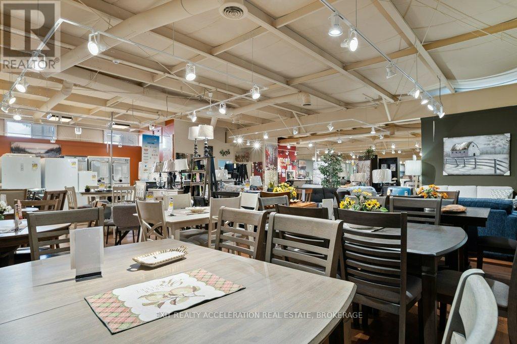 447 Centre Street N, Greater Napanee (Greater Napanee), ON