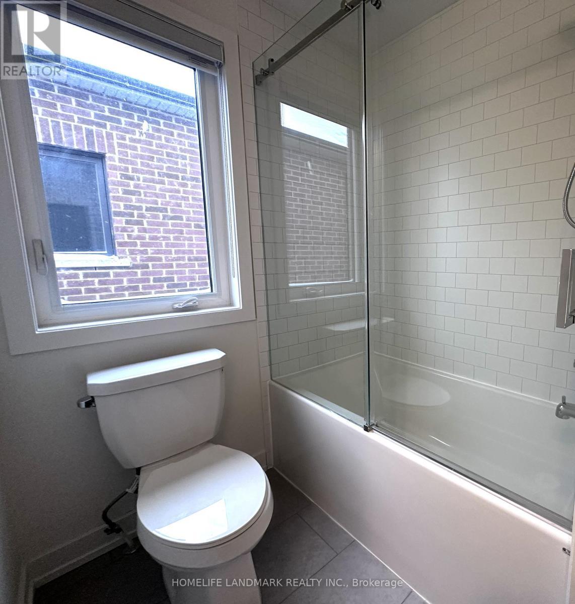 45 Peace Lane, Richmond Hill, ON - Indoor Photo Showing Bathroom