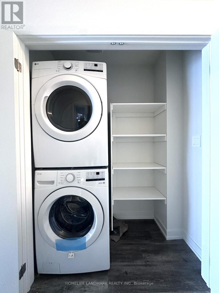 45 Peace Lane, Richmond Hill, ON - Indoor Photo Showing Laundry Room