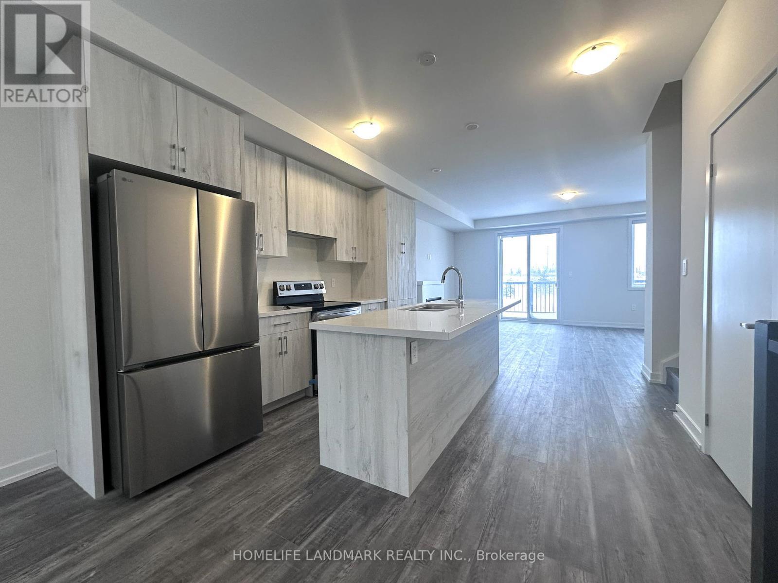 45 Peace Lane, Richmond Hill, ON - Indoor Photo Showing Kitchen With Stainless Steel Kitchen With Upgraded Kitchen