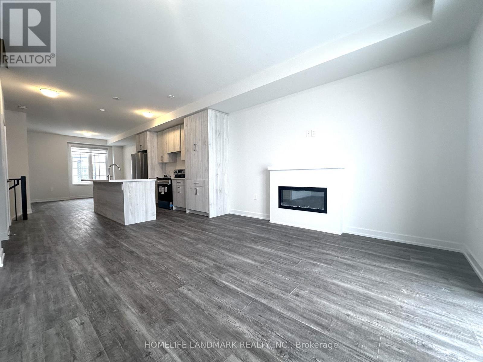 45 Peace Lane, Richmond Hill, ON - Indoor Photo Showing Living Room With Fireplace