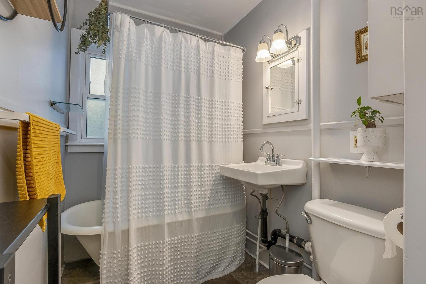 5367 Vestry Street, Halifax, NS