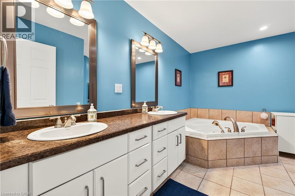 4265 Fly Road, Campden, ON - Indoor Photo Showing Bathroom