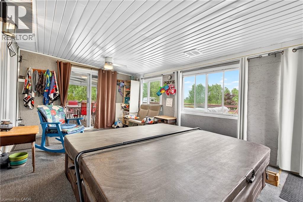 4265 Fly Road, Campden, ON - Indoor