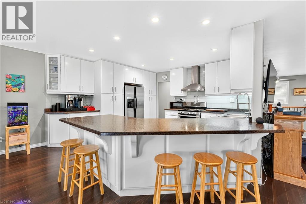 4265 Fly Road, Campden, ON - Indoor Photo Showing Kitchen With Upgraded Kitchen