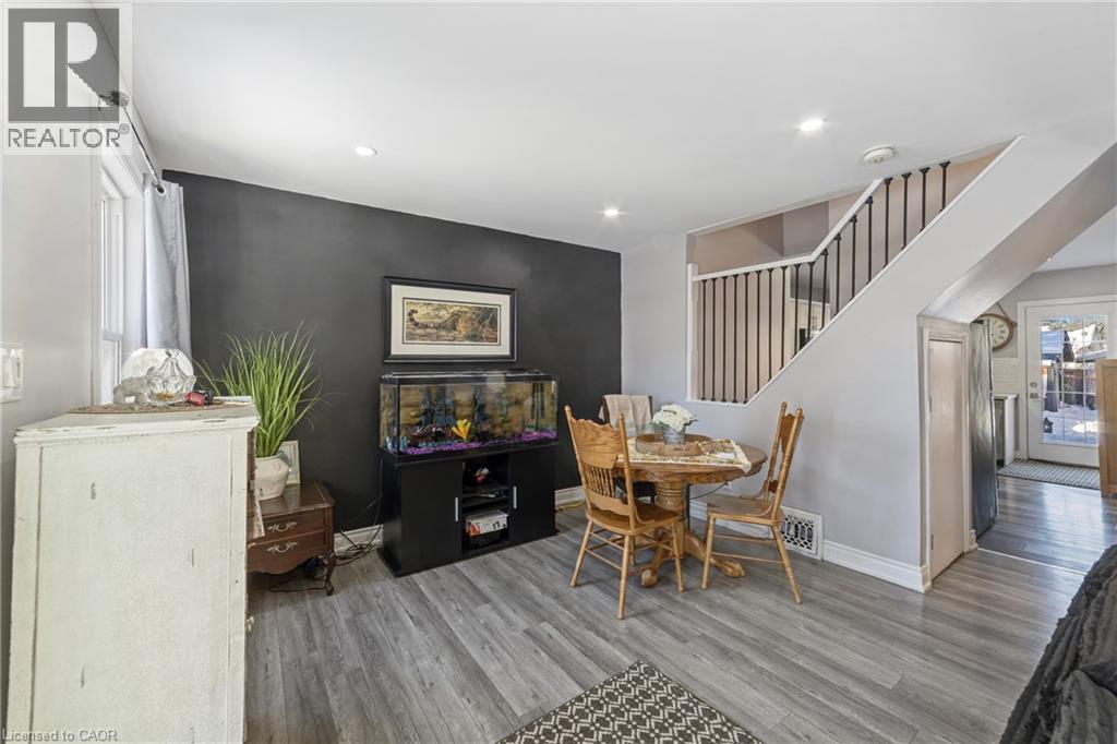 411 Fairfield Avenue, Hamilton, ON - Indoor