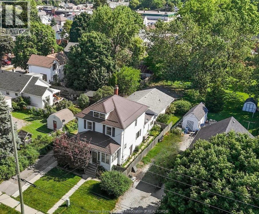 207-209 Inshes Avenue, Chatham, ON - Outdoor With Deck Patio Veranda