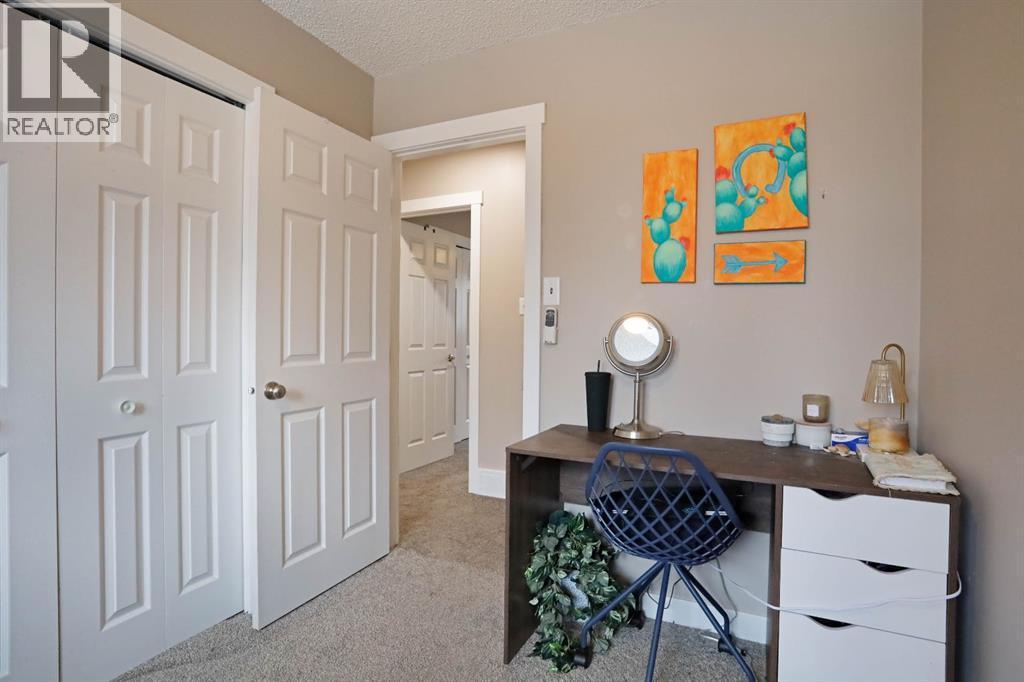 5 Fairview Crescent E, Brooks, AB