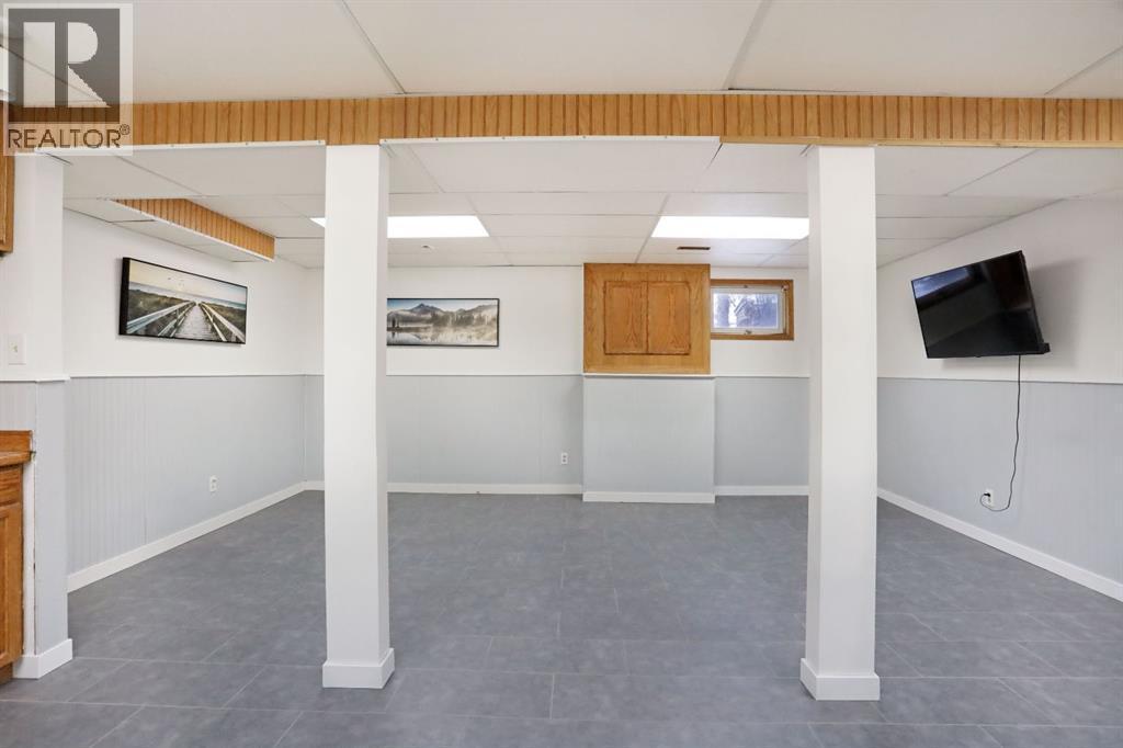 5 Fairview Crescent E, Brooks, AB