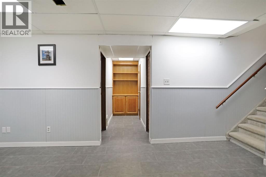 5 Fairview Crescent E, Brooks, AB