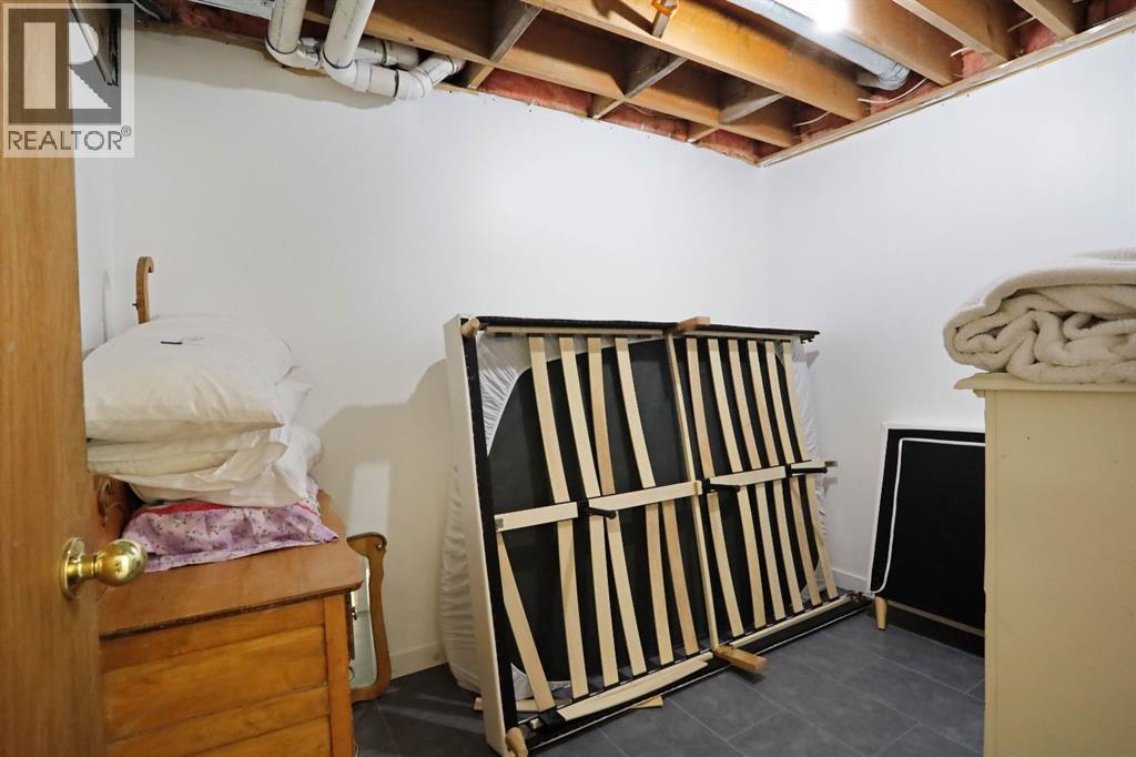 5 Fairview Crescent E, Brooks, AB