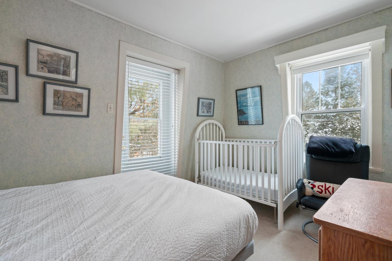 Bedroom - 233 Rue D'Aspen, Sainte-Adèle, QC - Indoor Photo Showing Bedroom