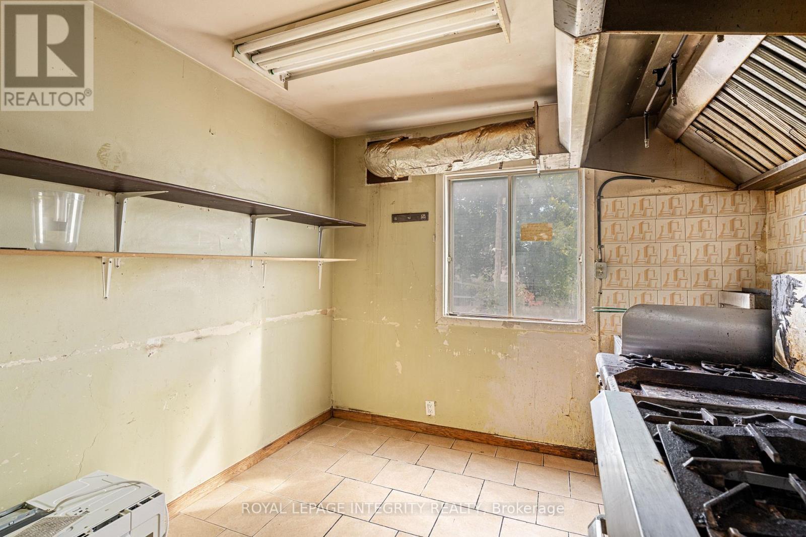 820 Somerset Street W, Ottawa, ON