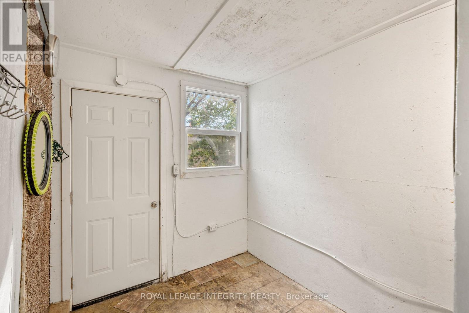 820 Somerset Street W, Ottawa, ON