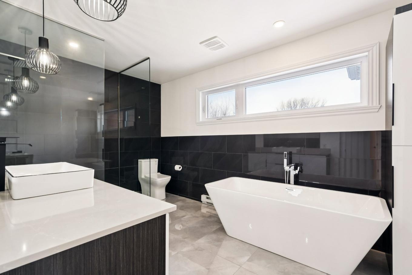 Salle de bains - 77 33E Avenue, Saint-Blaise-Sur-Richelieu, QC - Indoor Photo Showing Bathroom