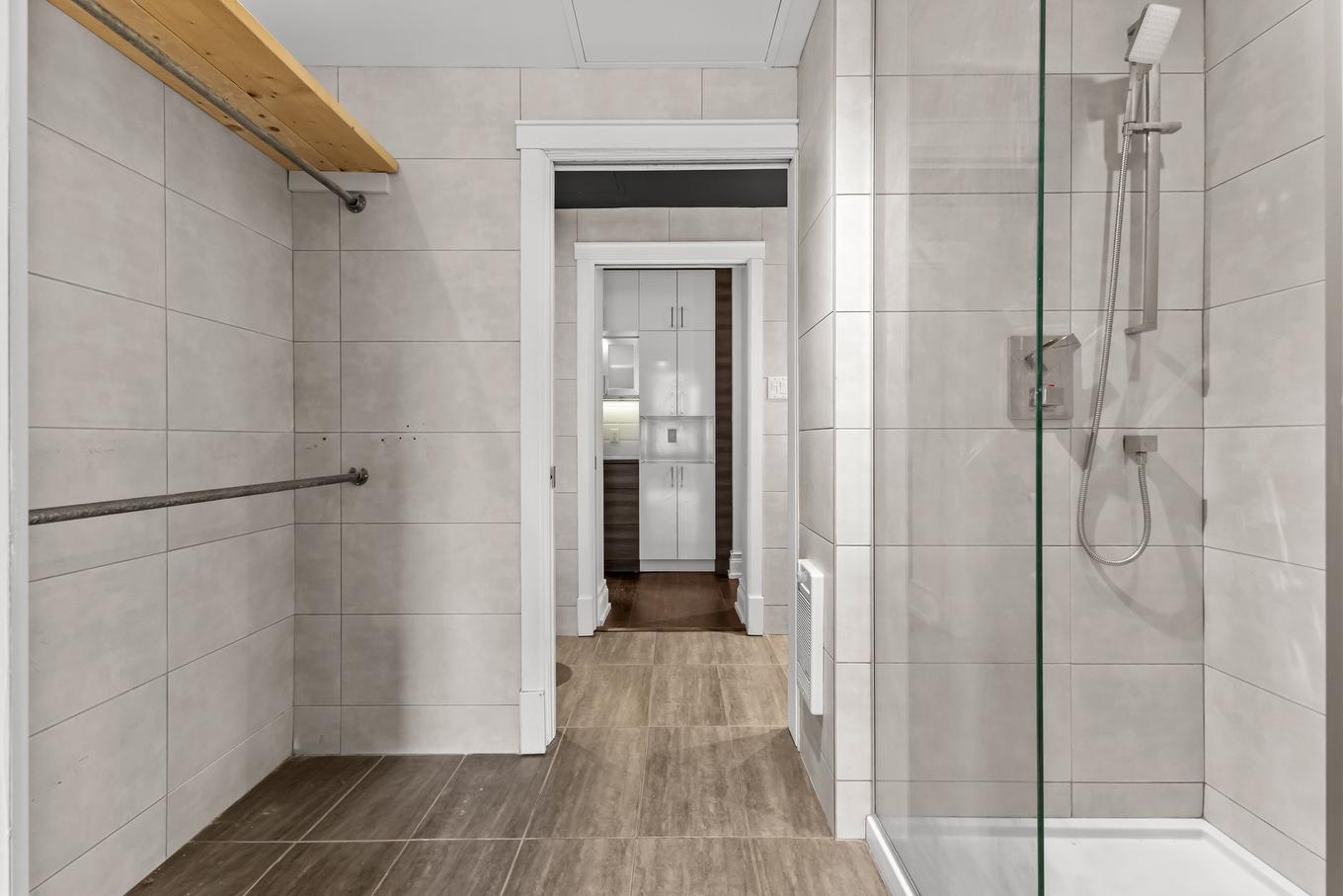 Salle de bains - 202-1885 Rue De La Visitation, Montréal (Ville-Marie), QC - Indoor Photo Showing Bathroom