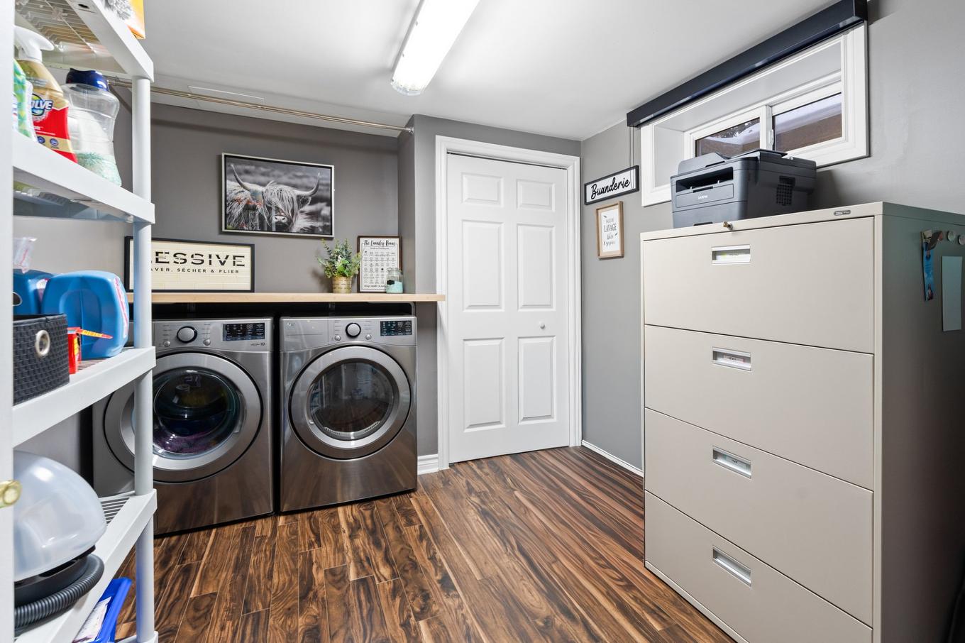 Laundry room - 2353 Rue De L'Île-Des-Lys, Terrebonne (Lachenaie), QC - Indoor Photo Showing Laundry Room