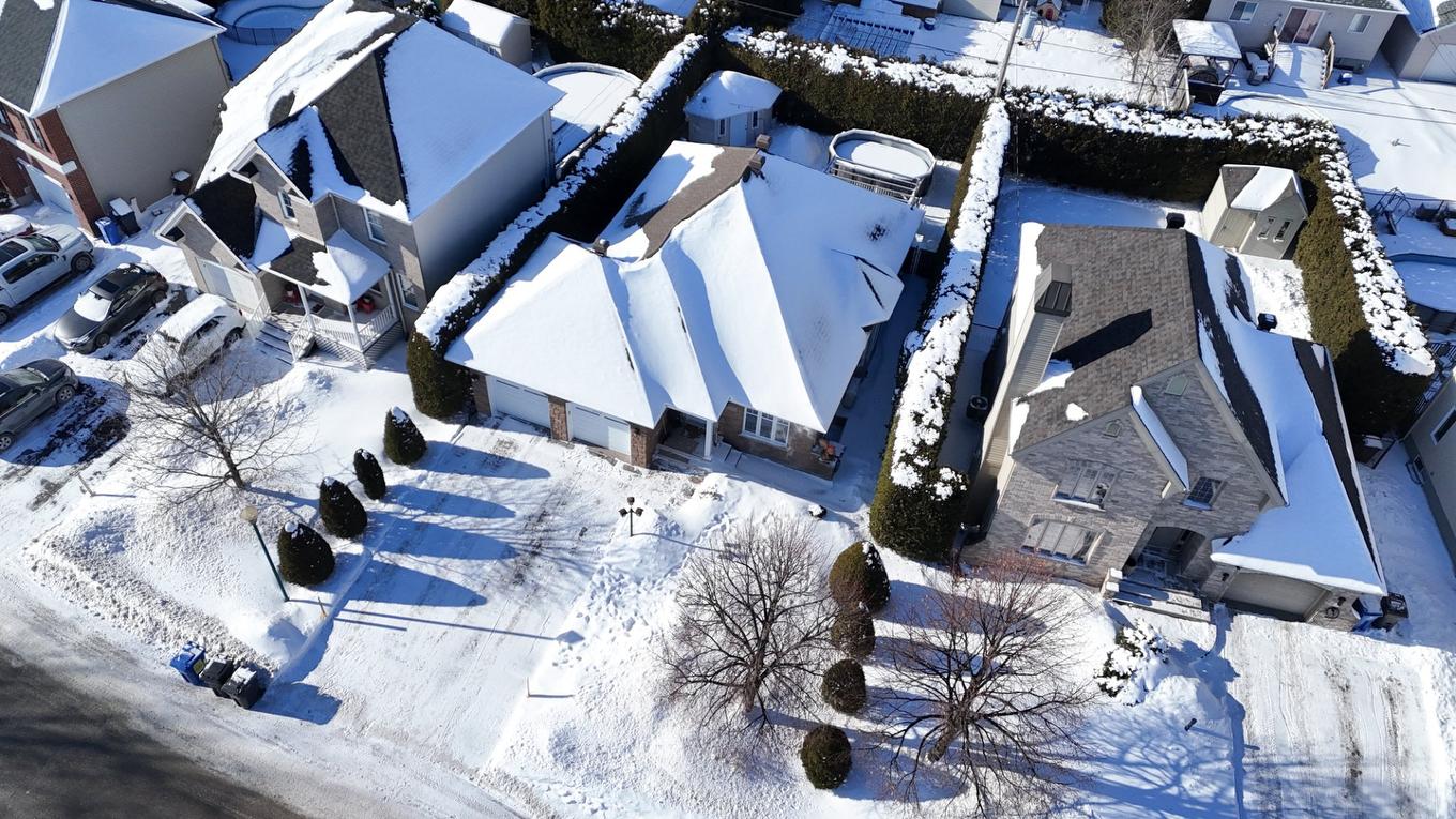 Aerial photo - 2353 Rue De L'Île-Des-Lys, Terrebonne (Lachenaie), QC - Outdoor