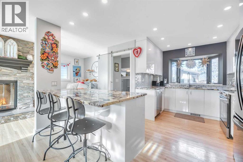 708 Allden Place Se, Calgary, AB - Indoor Photo Showing Other Room