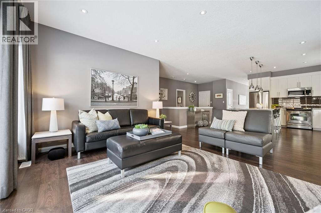 276 Dewdrop Crescent, Waterloo, ON - Indoor Photo Showing Living Room