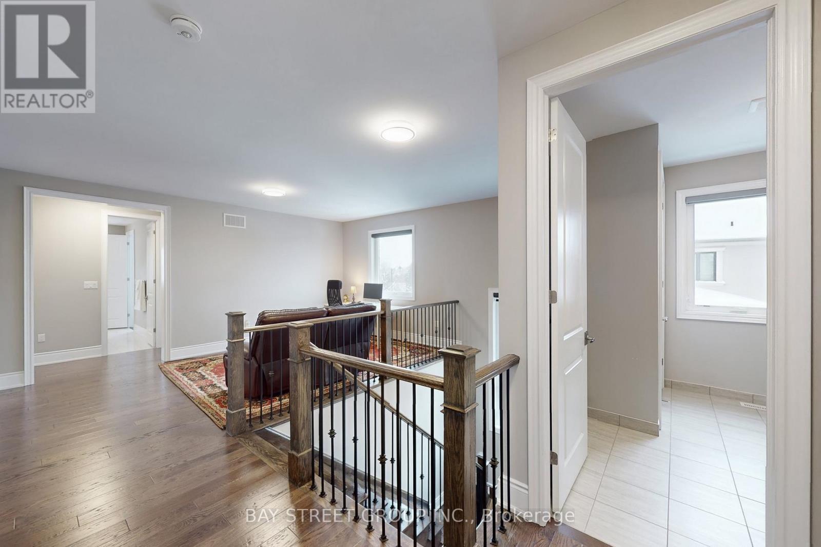 Open Loft - Ideal for Office or Lounge - 39 Cairns Gate, King, ON - Indoor Photo Showing Other Room