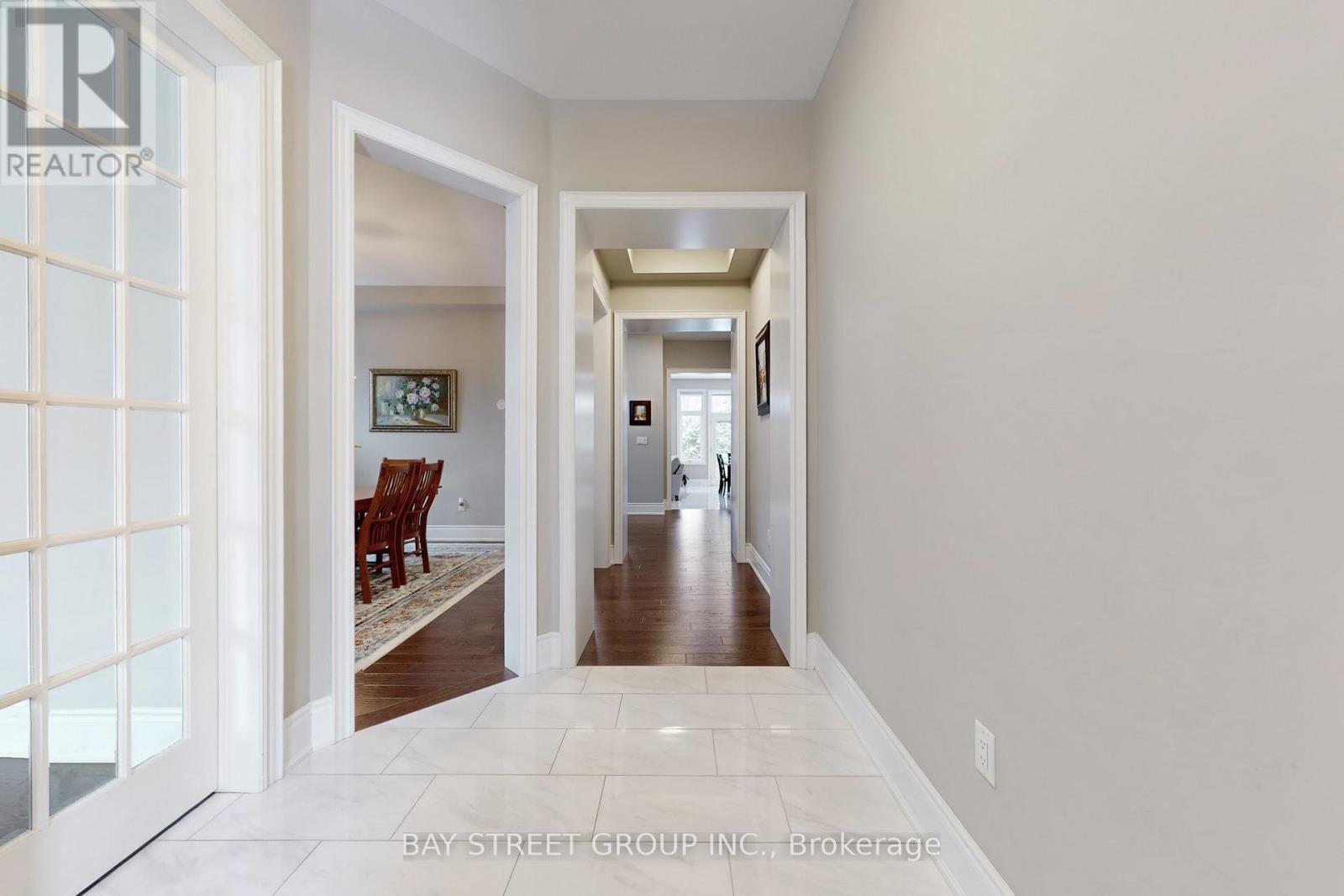 Spacious Hallway With Architectural Ceiling - 39 Cairns Gate, King, ON - Indoor Photo Showing Other Room