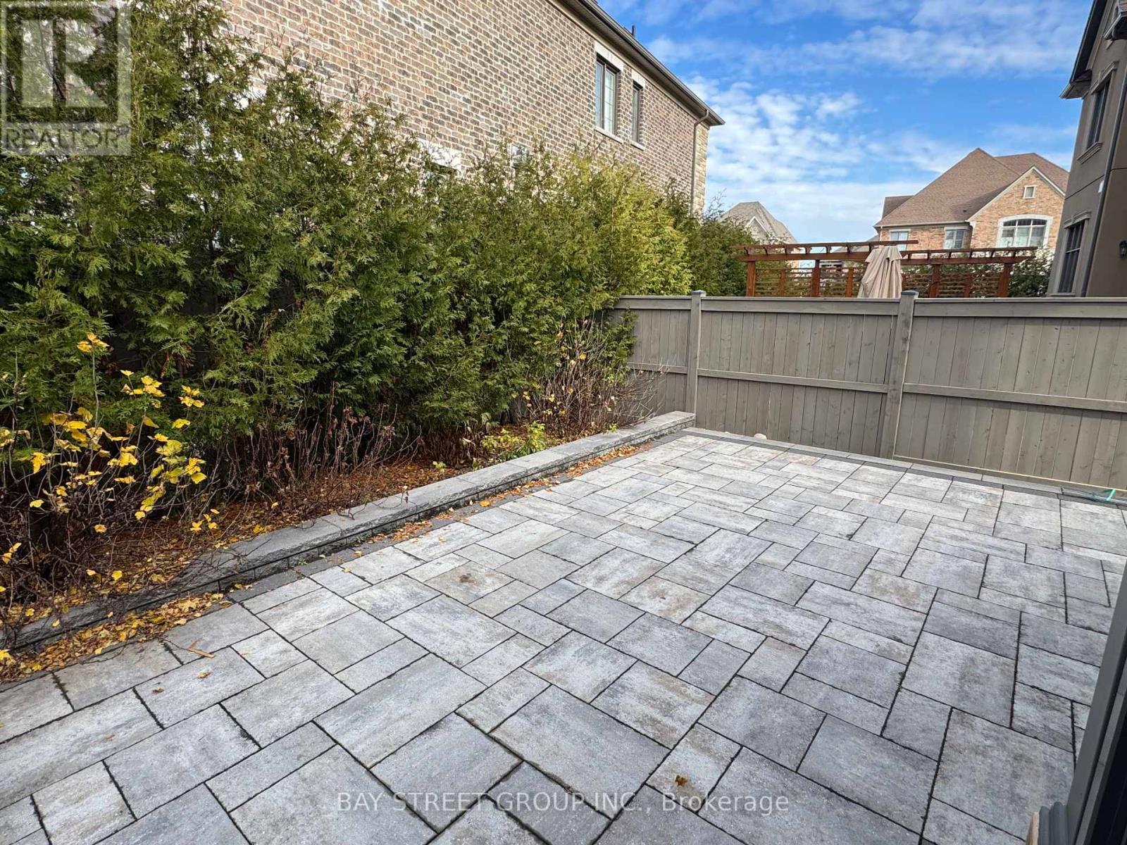 Interlocked Backyard - 39 Cairns Gate, King, ON - Outdoor