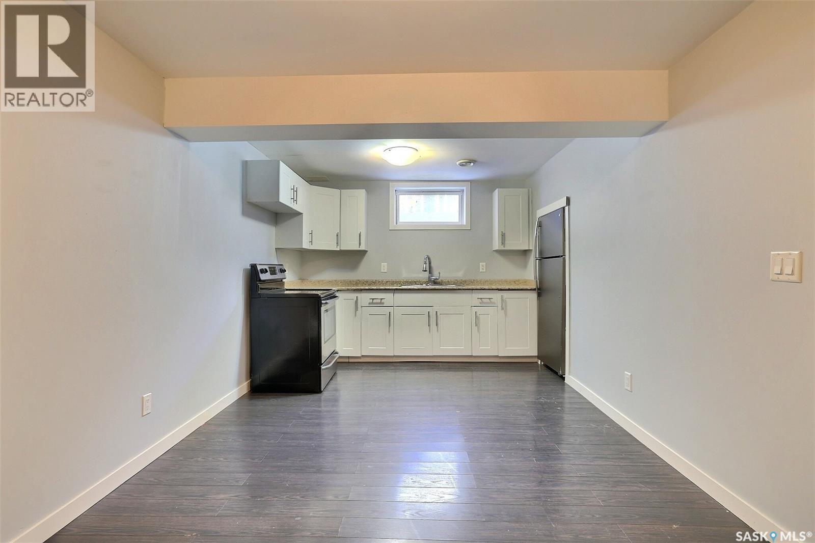254 Froom Crescent, Regina, SK - Indoor Photo Showing Kitchen