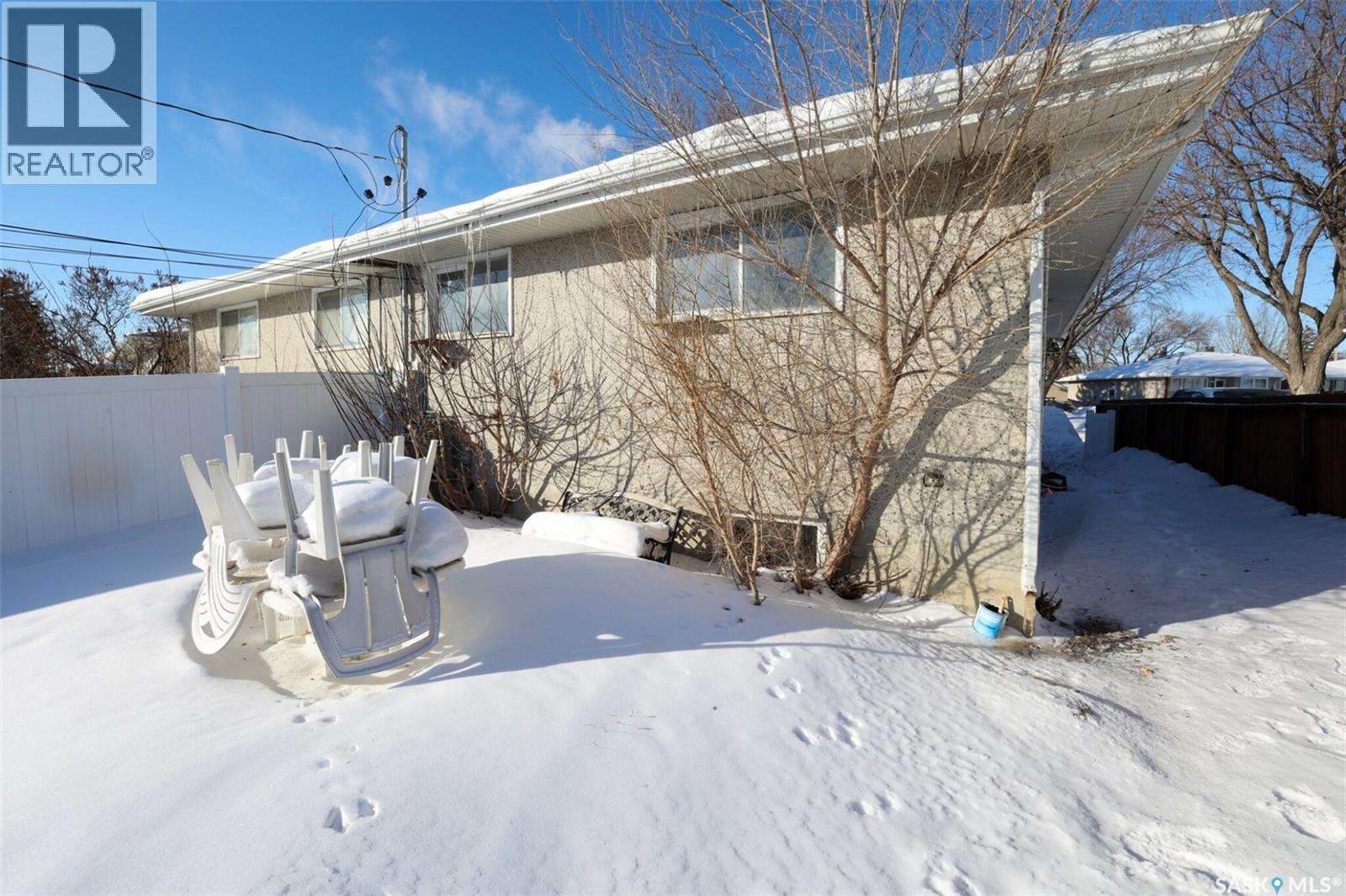 254 Froom Crescent, Regina, SK - Outdoor