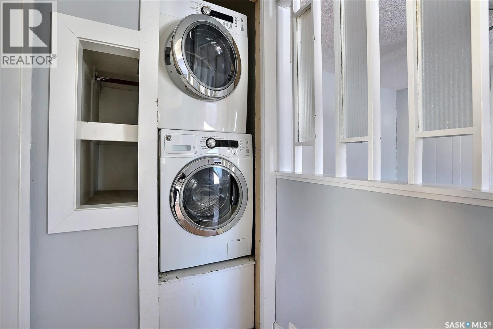 254 Froom Crescent, Regina, SK - Indoor Photo Showing Laundry Room