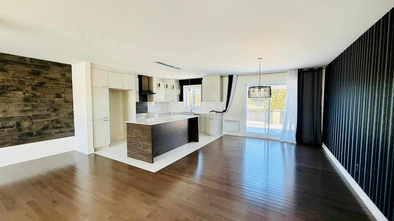 Cuisine - 136 Ch. St-André, Saint-Jean-Sur-Richelieu, QC - Indoor