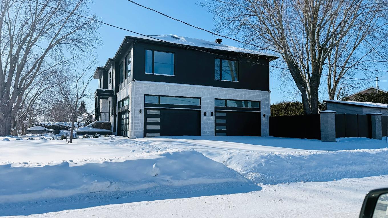 Garage - 136 Ch. St-André, Saint-Jean-Sur-Richelieu, QC - Outdoor