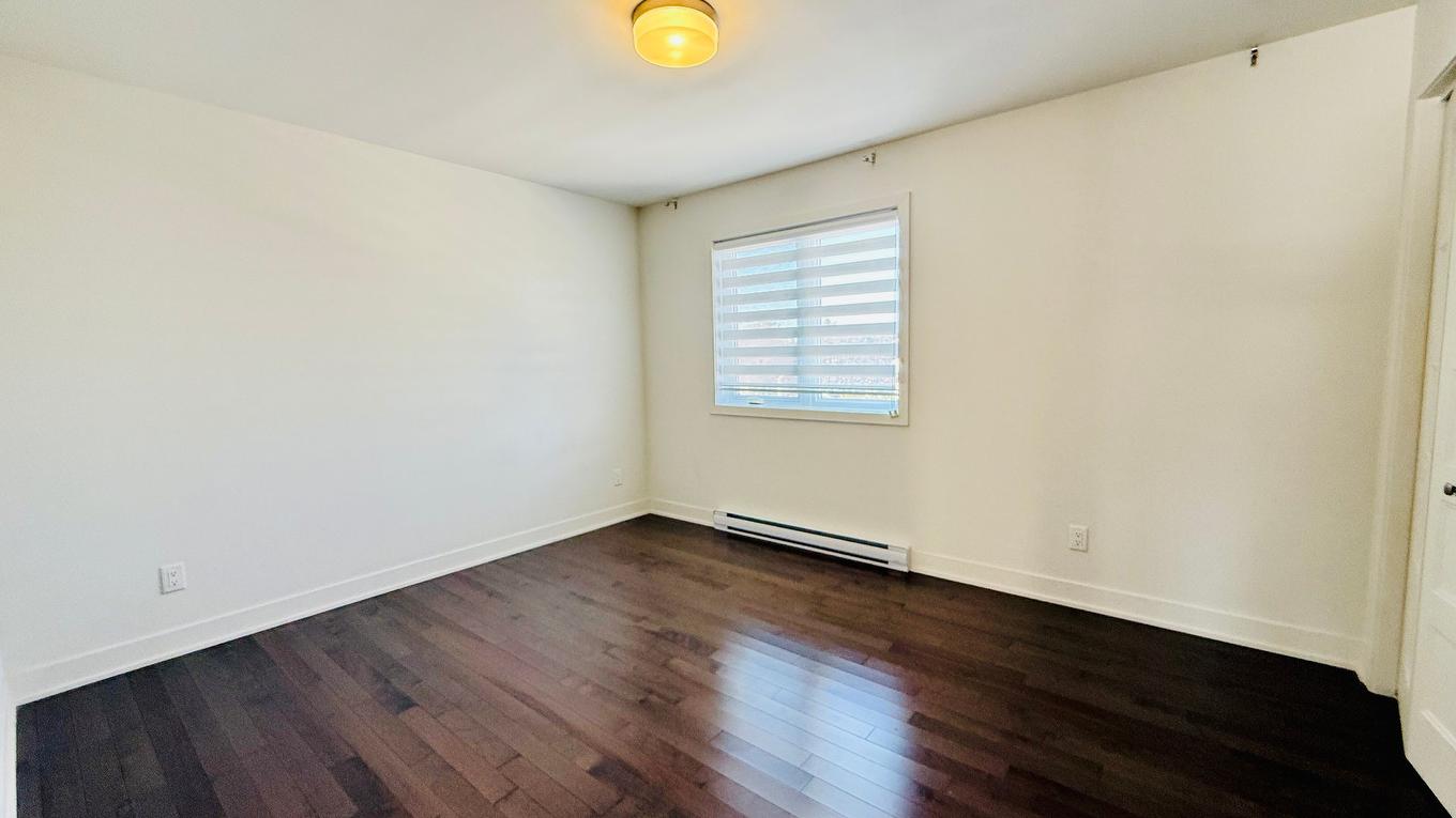 Chambre à coucher - 136 Ch. St-André, Saint-Jean-Sur-Richelieu, QC - Indoor Photo Showing Other Room