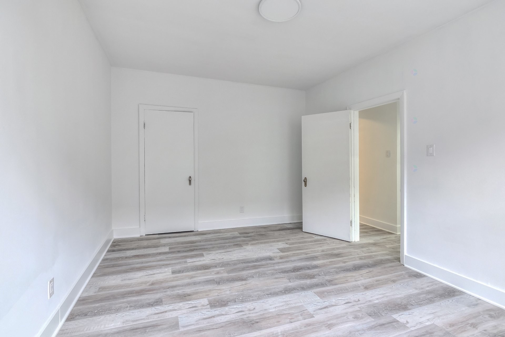 Chambre à coucher principale - 38-4855 Ch. Queen-Mary, Montréal (Côte-Des-Neiges/Notre-Dame-De-Grâce), QC - Indoor Photo Showing Other Room